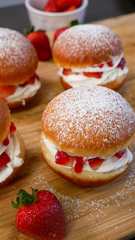 4. Donuts with Friends & Scenes: Storytelling Through Color
