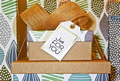 4. Thoughtful Tokens & Gift Packaging Ideas