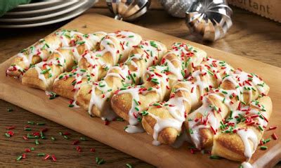 5. Seasonal & Holiday Twists: Birthday Tags with a Timely Flair