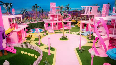 Barbie Dreamhouse & Lifestyle Scenes: Bringing Her World to Life