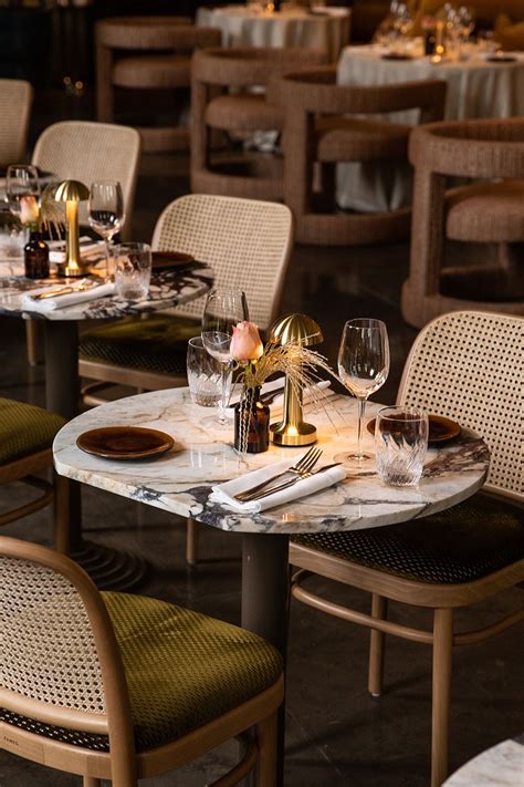 Café & Restaurant Charmers: Optimizing Your Dining Space