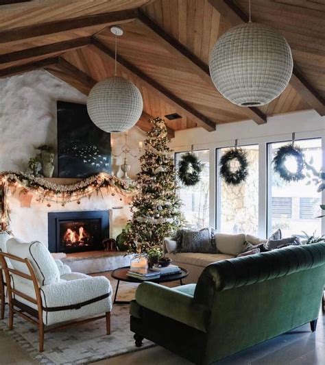 Classic & Cozy: Traditional Holiday Charm