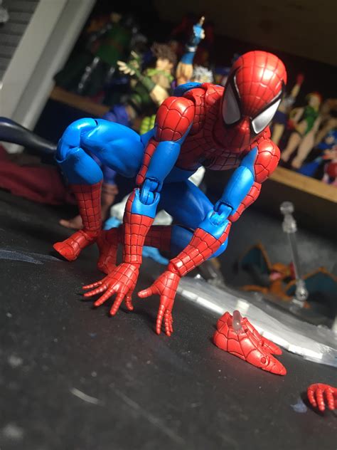 Classic Spidey Poses & Action Shots