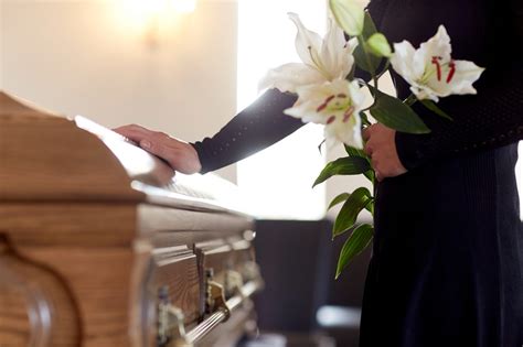 Common Pitfalls: What to AVOID When Crafting a Funeral Resolution
