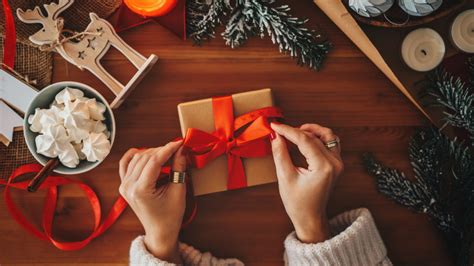 Common Pitfalls: What to AVOID When Writing Secret Santa Tags