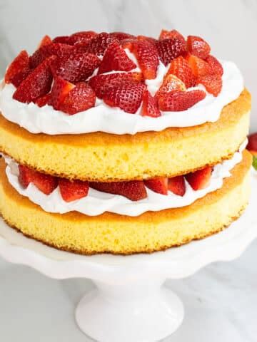 Decorating Your Paper Masterpiece: Edible & Non-Edible Ideas