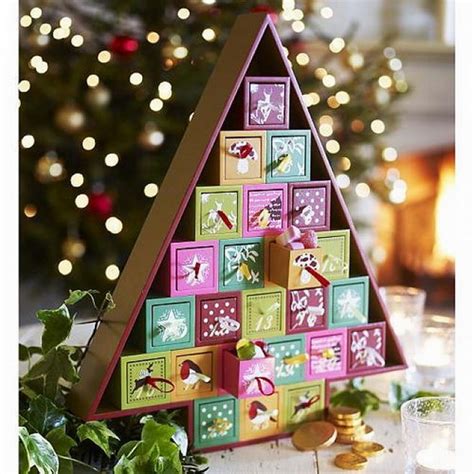 Delightful Ornaments & DIY Advent Fun: Crafting Memories