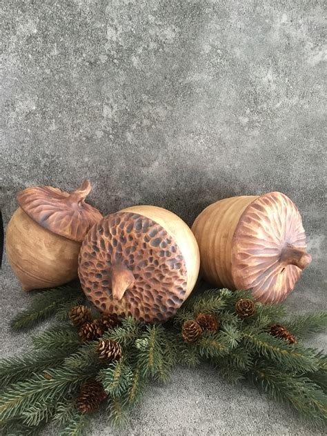 Elegant Acorns: Seasonal Home Decor