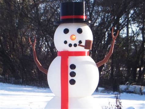 Holiday & Themed Snowmen: Festive Flair