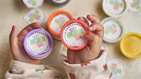 Kiddo's Delights: Fun & Friendly Tags for Classroom Exchanges