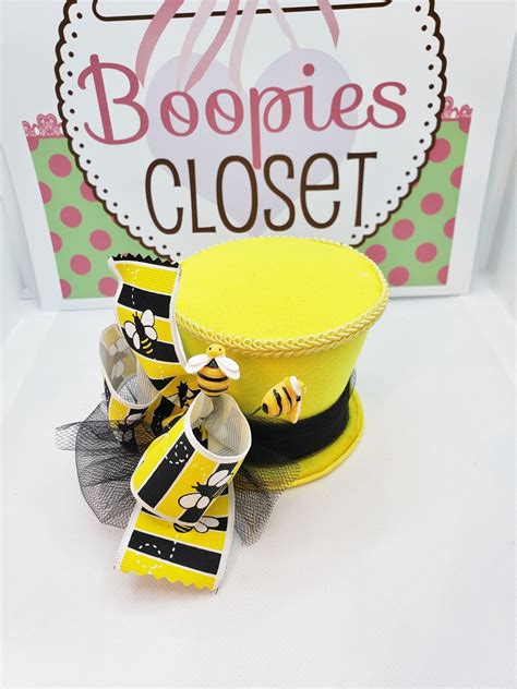Mini Hats for Treats & Decor: Adorable Accents