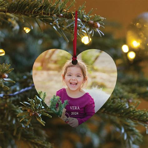 Personalized Photo Ornaments: Capture Memories