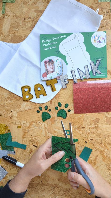 Pet Stocking Outlines (For Your Furry Friends!)