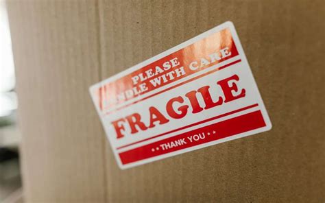 Protecting Your Precious: Labels for Fragile & High-Value Items