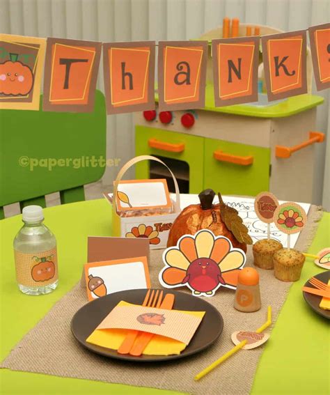 Thanksgiving Table & Gatherings: Heartwarming Printable Fall Decorations for Your Festive Feast