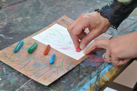The Eco-Conscious Crafter: Sustainable Crayon Label Options