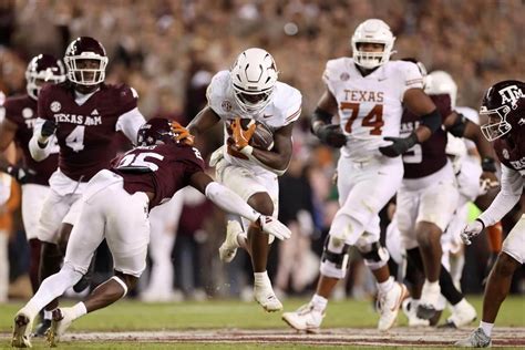 The Fan's Ultimate Game Plan: Key Dates & Rivalries
