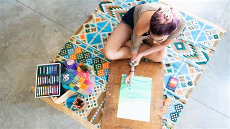 Unleash Your Inner Artist: Creative & Decorative Crayon Labels